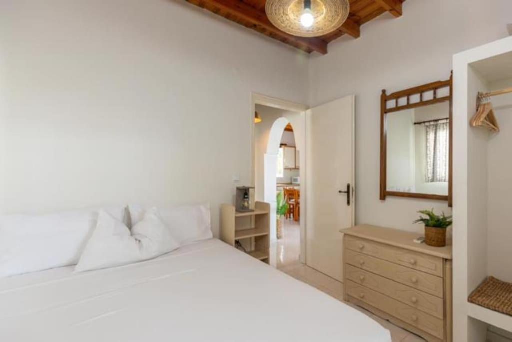 Sylvia's House In Stegna Archangelos (Rhodes)